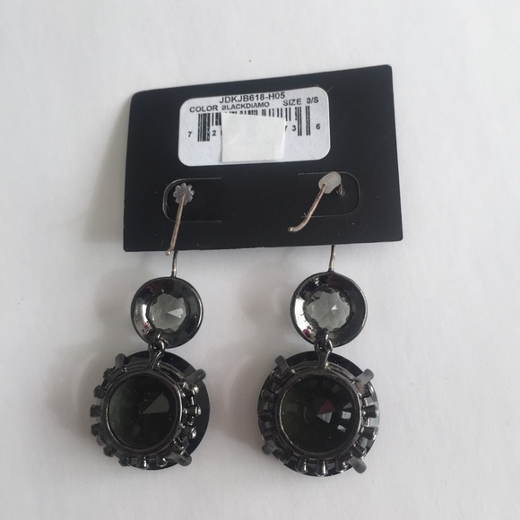 BCBG EARRINGS BLACK STONE FAUX DIAMONDS DANGLING - Picture 2 of 2